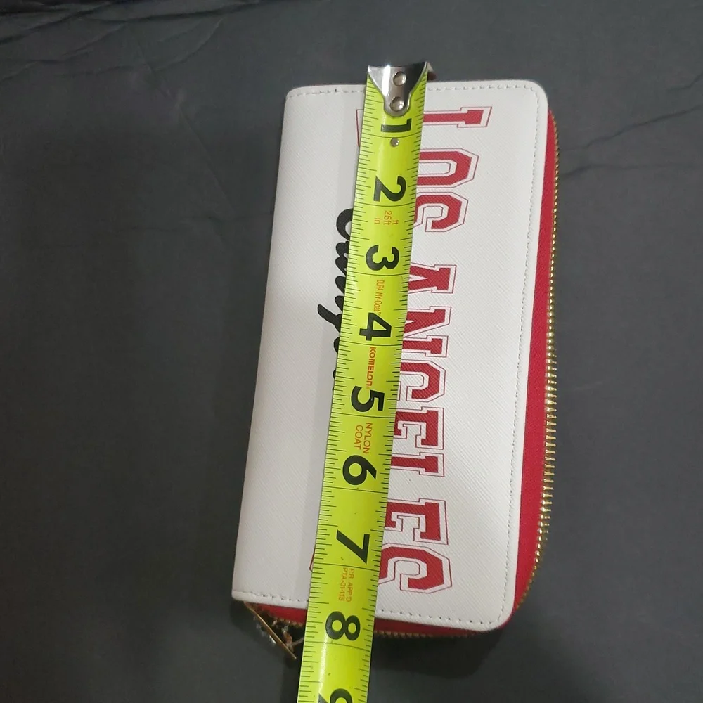 Los‎ Angeles California white coated canvas zip around red trim wallet brand new